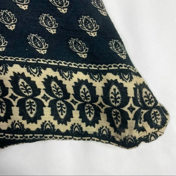 Flowy Off the Shoulder Blouse - Picture 3 of 5